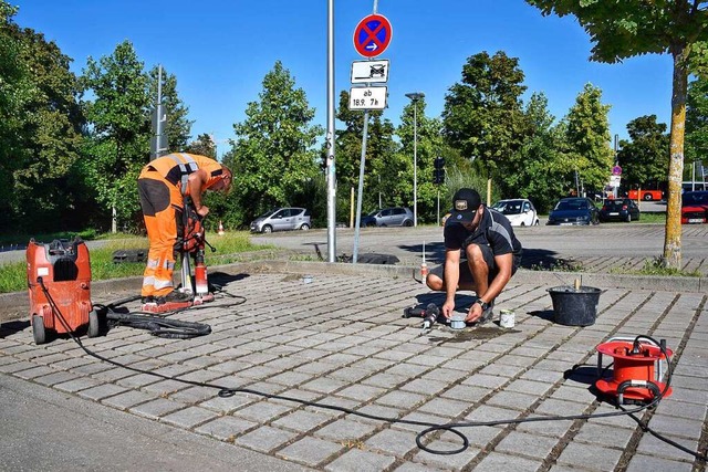 Am P+R-Platz Gundelfinger Strae werden derzeit die Belegungssensoren eingebaut.  | Foto: Thomas Kunz