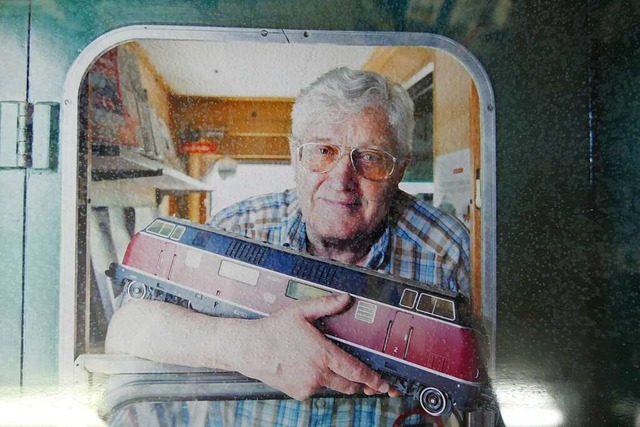 Manfred Mssner handelt seit 50 Jahren mit Eisenbahnmodellen.  | Foto: sbu