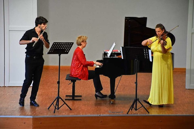 Beim Konzert wirkten mit:  Matteo Bona...ier) und Myvanwy Ella Penny (Violine).  | Foto: Thomas Biniossek
