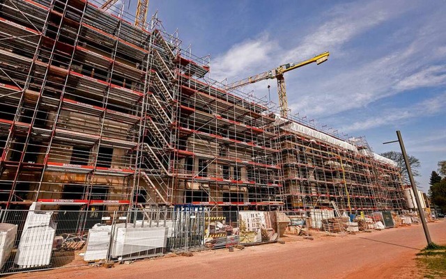 Der Wohnungsbau geht in Deutschland zurck.   | Foto: Axel Heimken (dpa)