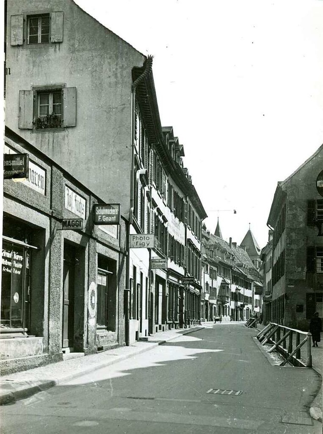 Die nrdliche Herrenstrae vom Karlspl...ro-Albenhausen im Sommer 1944 machte.  | Foto: Augustinermuseum