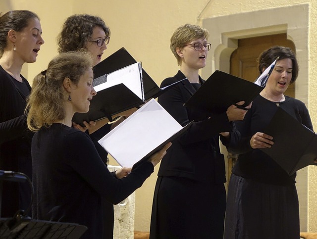 Mit klaren Stimmen widmet sich die Fra...und Lrrach gregorianischen Gesngen.   | Foto: Roswitha Frey