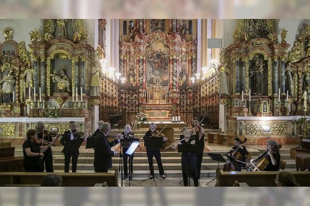 Ambulantes Konzert durch das Kloster