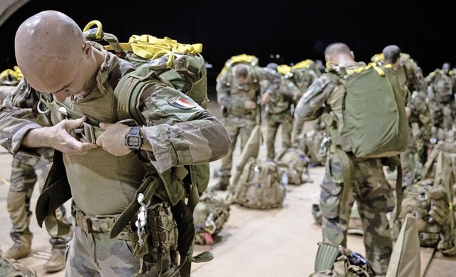 Zuletzt waren auch Fallschirmjger der...n Fremdenlegion in Niamey stationiert.  | Foto: ALAIN JOCARD