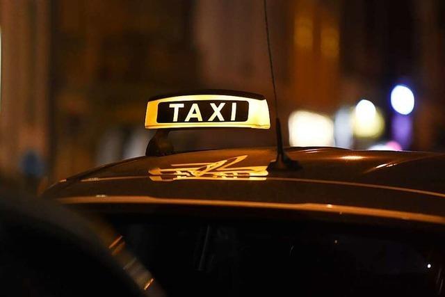 Gemeinsam gegen Uber: Freiburgs Taxi-Dienste setzen auf gemeinsame Zentrale