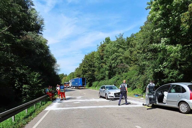 Auf der B34 westlich von Bad Sckingen...mehrt zu Unfllen, wie hier im August.  | Foto: Gerd Leutenecker