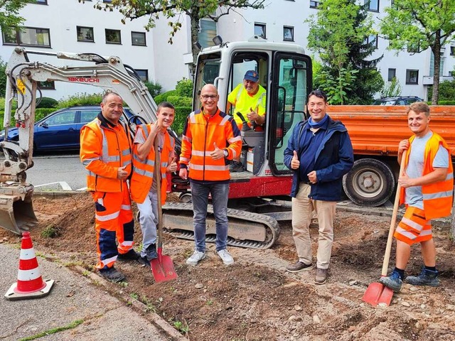 Das Bauhof-Team mit dem kaufmnnischen... der Arbeiten zur Flchenentsiegelung.  | Foto: Gemeinde Denzlingen