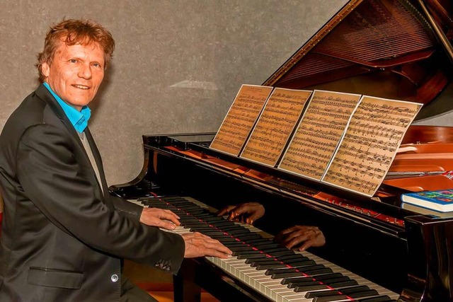 Hartmut Rosa, begeisterter Klavierspie...nde Grafenhausen ist dennoch sehr eng.  | Foto: Wilfried Dieckmann