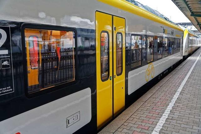 Exhibitionist im Zug von Freiburg nach Emmendingen: Polizei sucht jetzt Zeugen