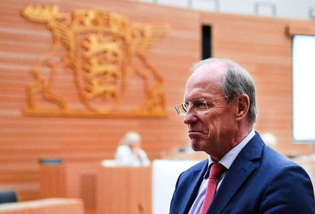 Wilfried Klenk (CDU), ehemaliger Staat...gen des suspendierten Inspekteurs aus.  | Foto: Bernd Weibrod (dpa)