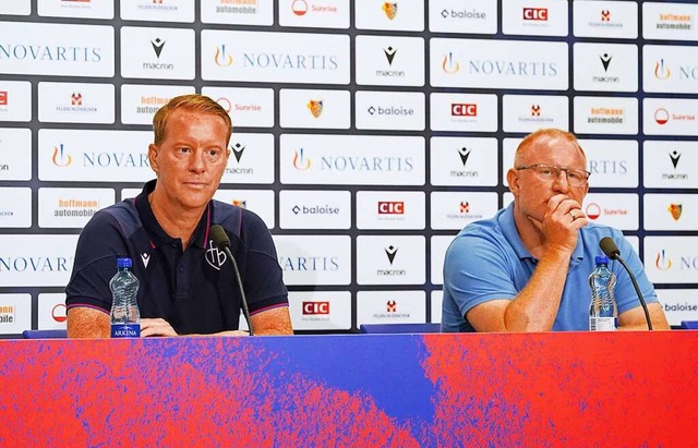 Ein Bild vom Juni 2023: Links Timo Sch...l bernimmt vorerst den Trainerposten.  | Foto: IMAGO/Manuel Geisser