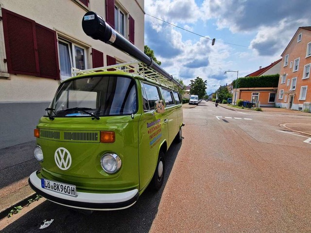 Die Blechnerei Dantona in Stetten nutz...sse T2, Baujahr 1979) als Firmenwagen.  | Foto: Maja Tolsdorf