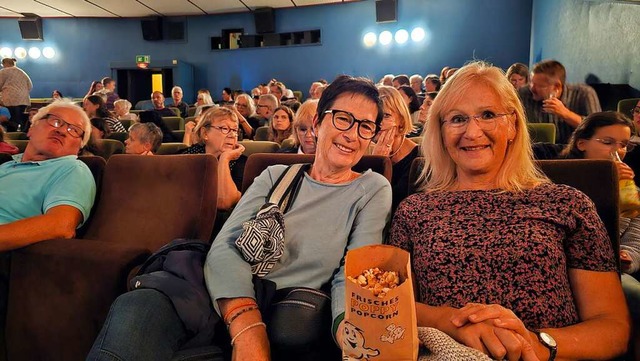 Gro war die Freude aufs Kino-Vergnge...orn darf dabei natrlich nicht fehlen.  | Foto: Gerald Nill