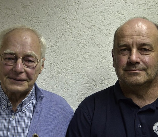 Martin Nutto (links) wurde fr 50 Jahr... Baumgartner zum Ehrenmitglied ernannt  | Foto: Christiane Sahli