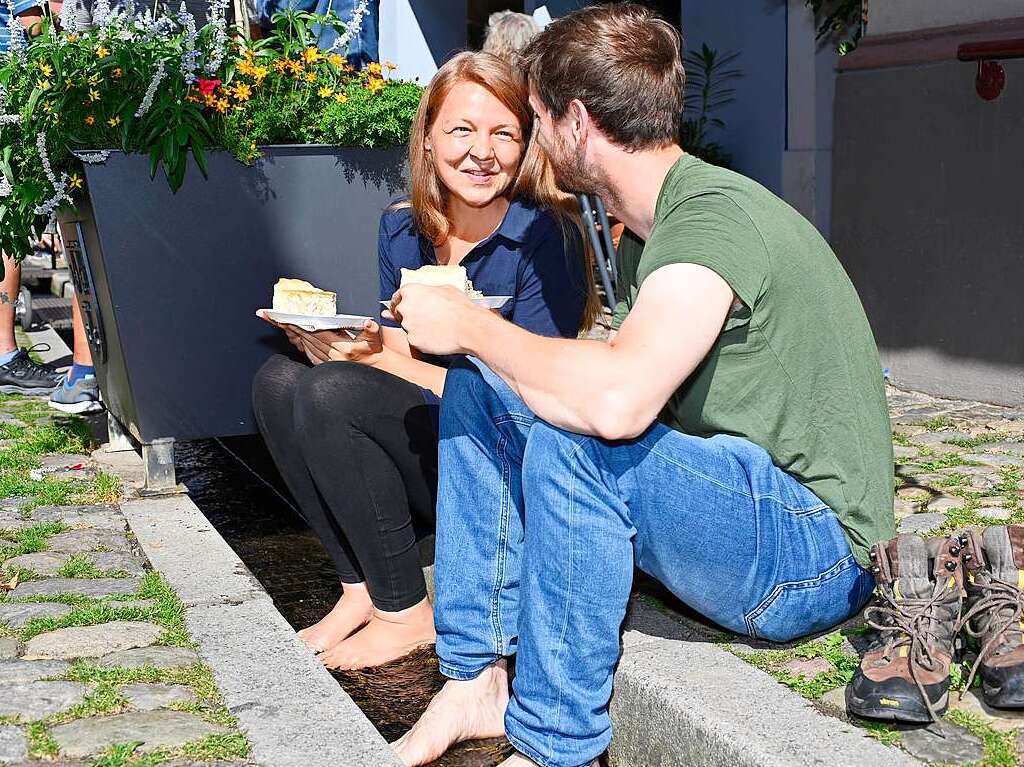 Magische Tiere, sommerliche Temperaturen: Staufen platzte beim verkaufsoffenen Sonntag aus allen Nhten.