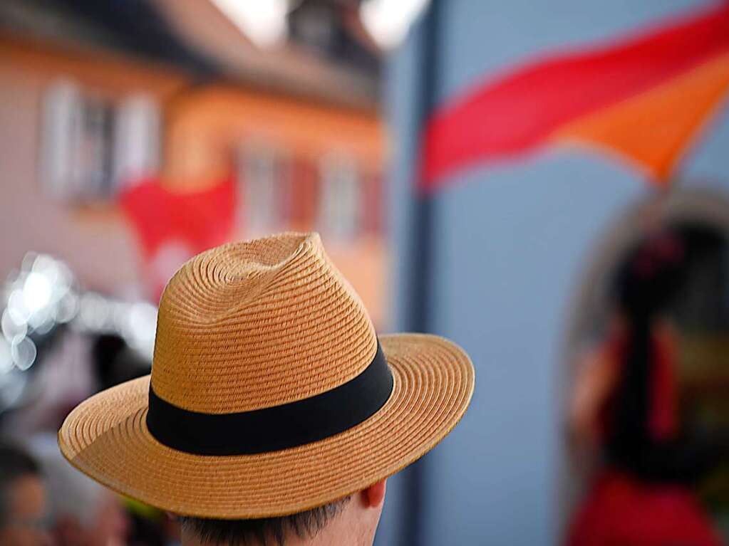 Magische Tiere, sommerliche Temperaturen: Staufen platzte beim verkaufsoffenen Sonntag aus allen Nhten.