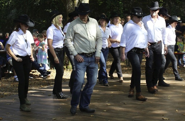 Der &#8222;Country-Western-Club Bad S...ountry-Fest auf dem Schlssle zu Gast.  | Foto: Marianne Bader