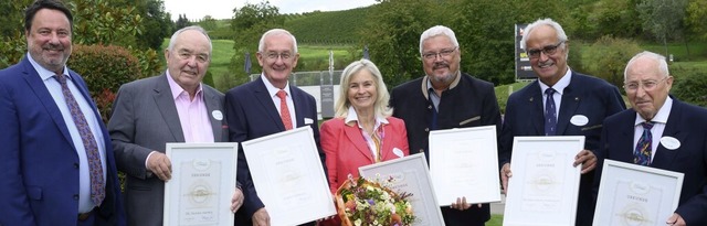 Prsident Roland Br (von links) ehrte...Hans Jrgen Zimmermann und Rolf Walter  | Foto: Golfclub