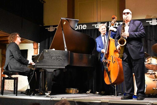 Martin Sasse (von links), Markus Schie...len spielten im Jazztone feinen Swing. | Foto: Thomas Loisl Mink Martin Sasse (von links), Markus Schie...len spielten im Jazztone feinen Swing. | Foto: Thomas Loisl Mink