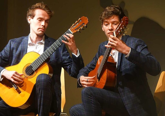Das Gitarrenduo Sren Golz und Ivan Danilov  | Foto: Roswitha Frey