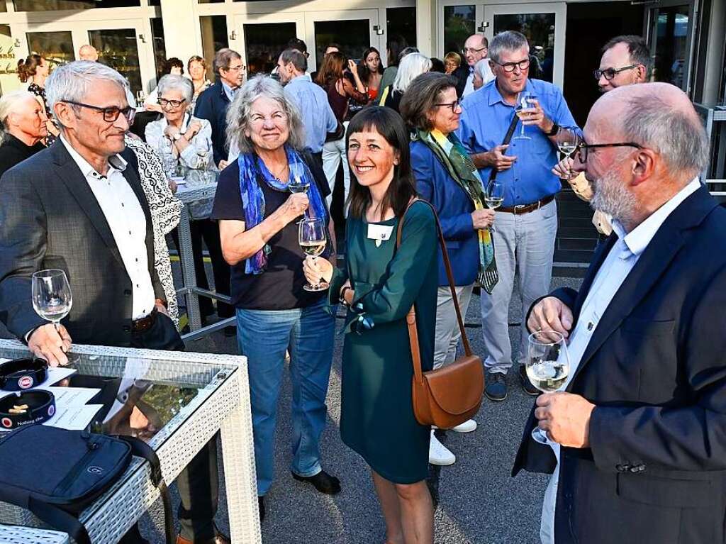 Als Offizielle der Stadt Vevey kam am ersten Abend Gabriela Kmpf (vorne, Zweite von Rechts) zum Partnerschaftsabend.