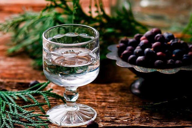 Gin wird gerne mit Aromen gemischt. So bekommt jeder eine besondere Note.  | Foto: zoryanchik (stock.adobe.com)