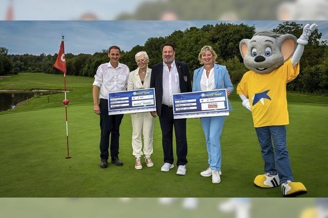 Golffreunde spenden 5500 Euro für guten Zweck