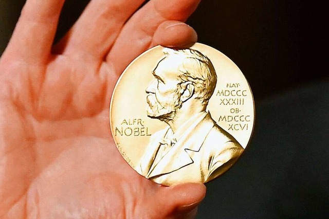 In Stockholm wurden die Nobelpreise fr Medizin und Physik verliehen.  | Foto: Angela Weiss (dpa)