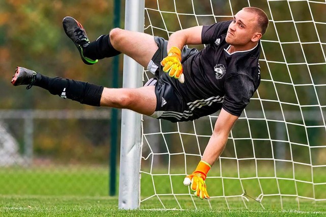 Torhter Marco Braun hielt einen Elfer und verlor  dennoch mit seinem HSV.   | Foto: Wolfgang Scheu