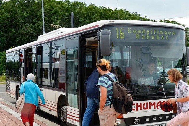 Die Gemeinde Gundelfingen will durch e... viele Menschen im Ort den Bus nutzen.  | Foto: Moritz Lehmann
