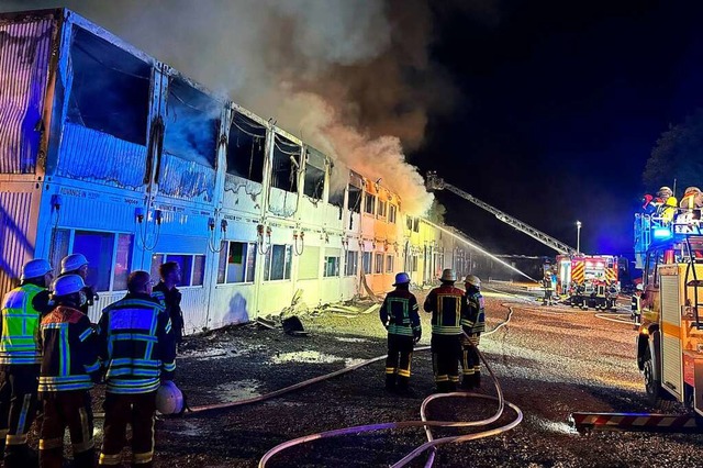 Ein Raub der Flammen wurde der stlich...d von diesem Freitag an wieder belegt.  | Foto: Helmut Seller