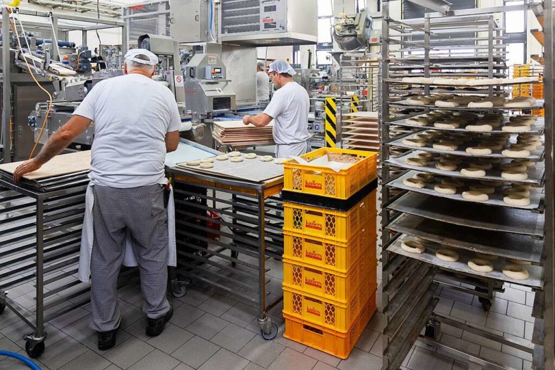 500 Mitarbeiter arbeiten bei Kaisers Guter Backstube.  | Foto: Hubert Gemmert