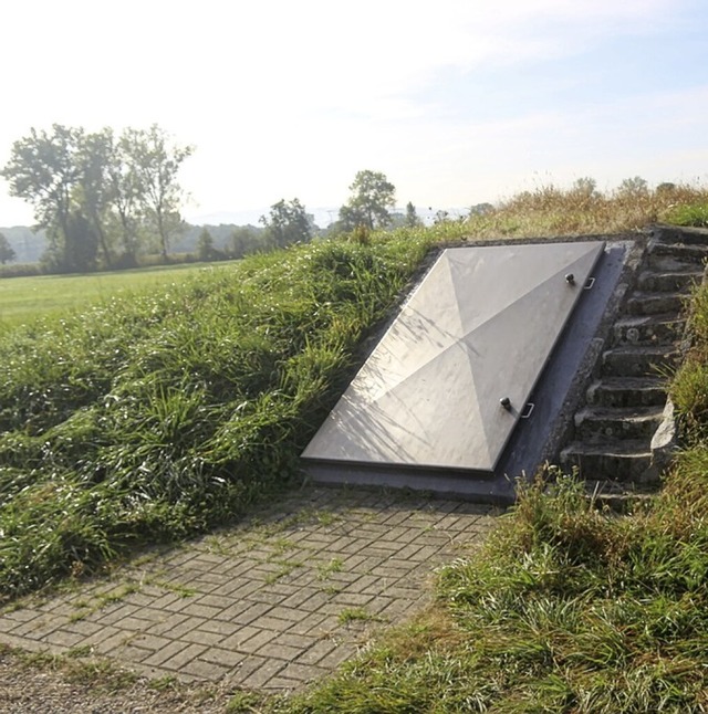 Der Eichsteter Tiefbrunnens verbirgt sich unter diesem Hgel.  | Foto: Horst David