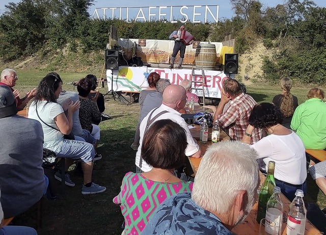 Rund 400 Gste sind am Sonntag zum Auftritt von Fidelius Waldvogel gekommen.   | Foto: Christine Weirich