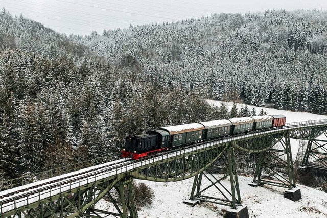 Einmalig nostalgisch: die winterliche Sauschwnzlebahn  | Foto: Bahnbetriebe Blumberg GmbH & Co. KG