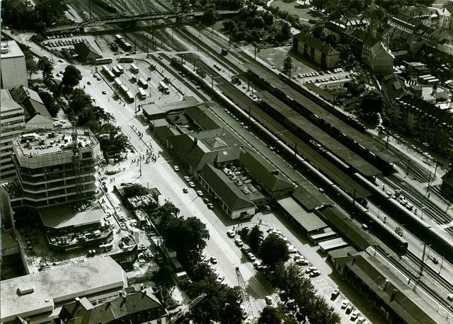 Vor rund 50 Jahren entstand das Foto m...rger Hauptbahnhof und seiner Umgebung.  | Foto: Archiv Manfred Gallo