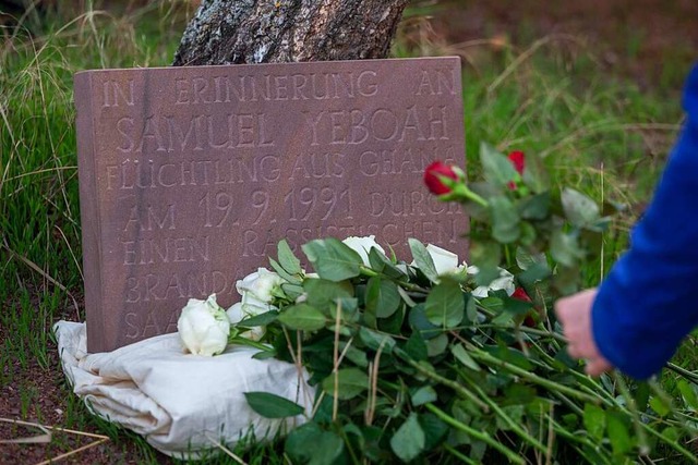 Bei einem rassistischen Brandanschlag ...e 52-Jhriger dafr verurteilt worden.  | Foto: Harald Tittel (dpa)