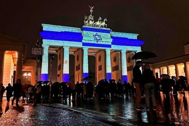 Tatenlosigkeit verbietet sich für Deutschland – und Israel-Flaggen sind zu wenig
