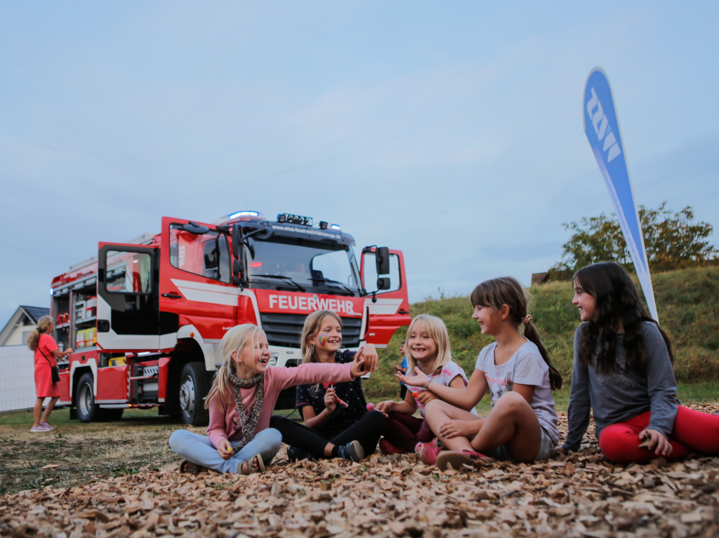 Am Montag endete das Feuerwehr-Jubilum mit Kindernachmittag, Hock und dem Wettbewerb „Ringsheim sucht den schnellsten Lschzug“.