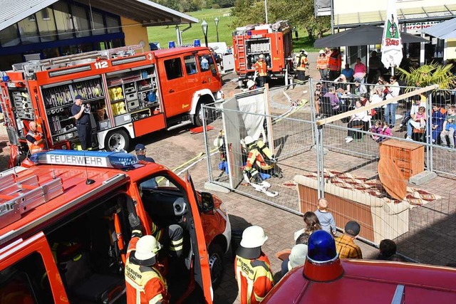 Fr alle Besucher des ersten Sexauer H...hr das Vorgehen bei einem Zimmerbrand.  | Foto: Benedikt Sommer