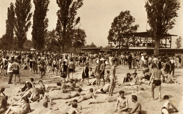   | Foto: Stadtarchiv/ Strandbaf Mrkt 1930