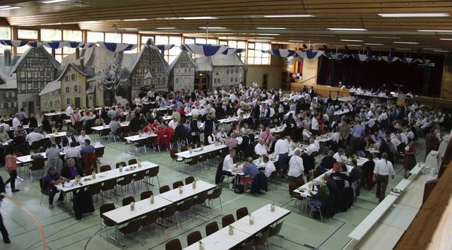 Vertreter aller 68 Znfte haben sich z... Narrenznfte in  Mekirch versammelt.  | Foto: Dieterle-Jchle, Manfred