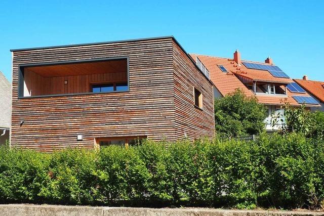 So wohnt es sich in einem ausgezeichneten Holzhaus in Kirchzarten