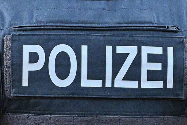 Die Polizei sucht Zeugen (Symbolfoto).  | Foto: Patrick Pleul (dpa)