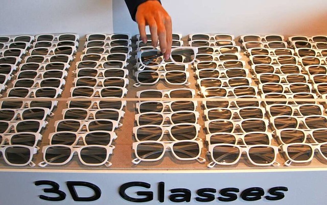 Mit 3D-Brillen knnen wir Fotos und Vi...ng angefertigt wurden, rumlich sehen.  | Foto: Wolfgang Kumm
