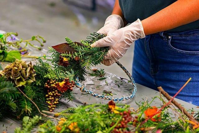 So entsteht der Blumenschmuck fr den Viehabtrieb in Oberried