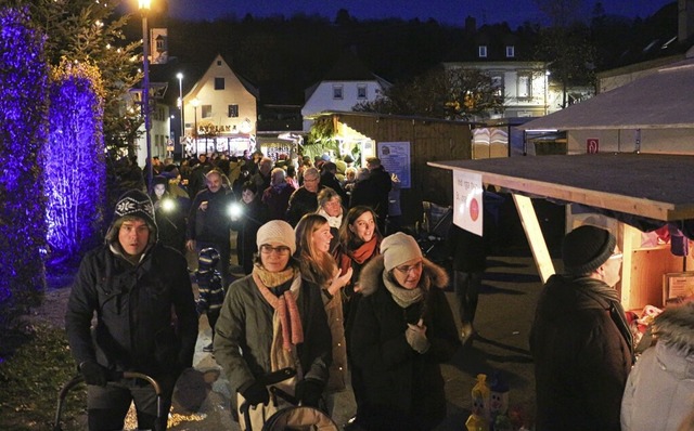 2023 ldt der Herbolzheimer Weihnachtsmarkt wieder zum Bummeln ein.  | Foto: Ruth Seitz