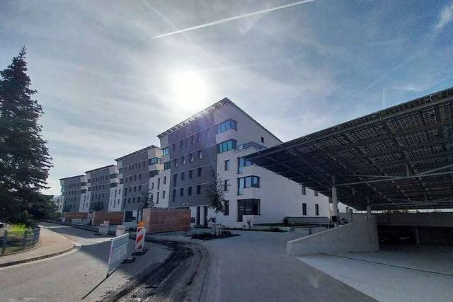 Plusenergie-Klimahäuser in Schallstadt sind fertig – und die Garage E-Autos vorbehalten