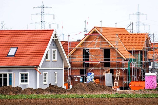 Die Stimmung im deutschen Wohnungsbau ist derzeit schlecht.  | Foto: Hauke-Christian Dittrich (dpa)