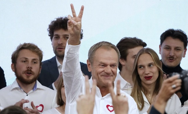 Donald Tusk, Kandidat der oppositionel...um Sieger der Parlamentswahl in Polen.  | Foto: JANEK SKARZYNSKI (AFP)